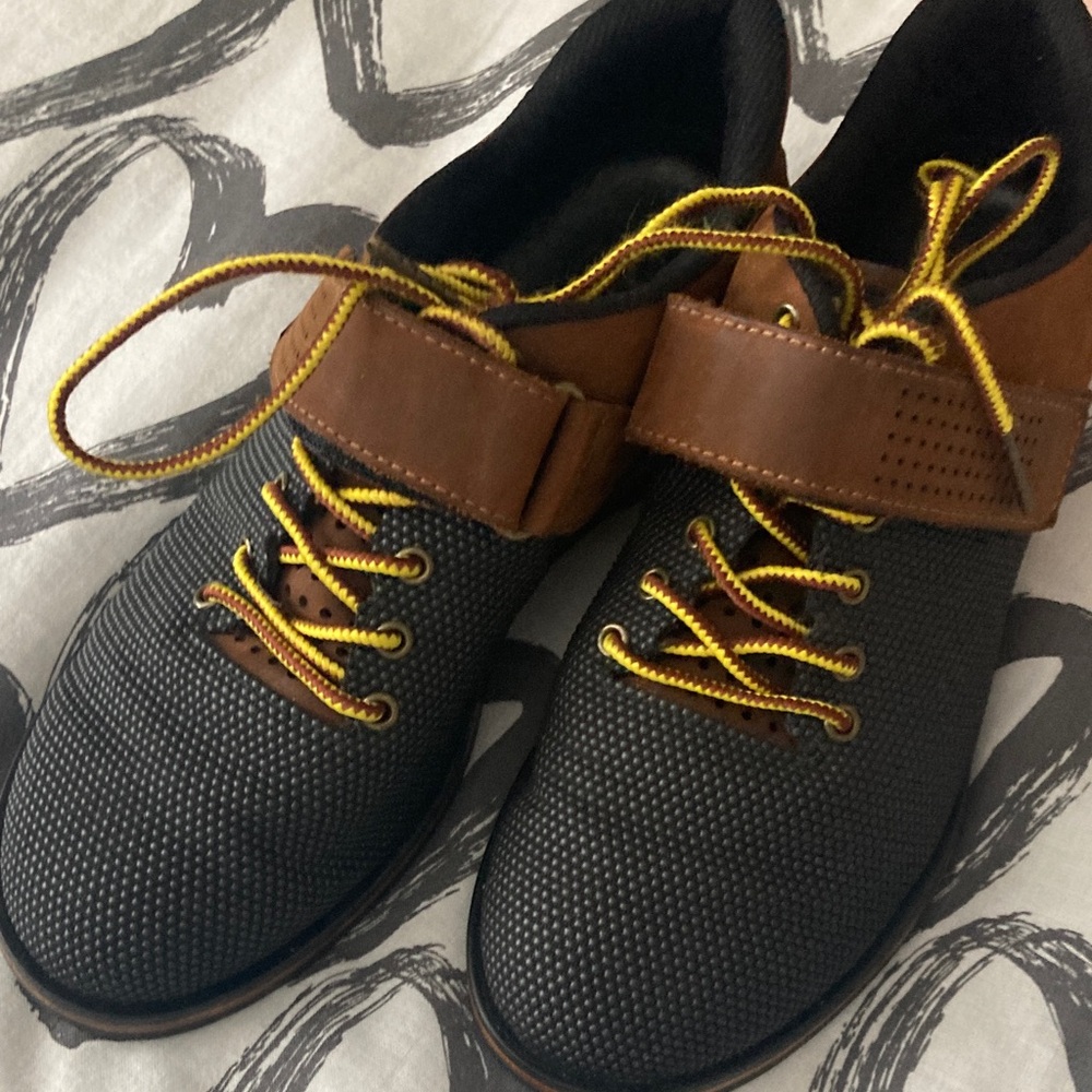Stylish Women’s Black Flat No Bull lifting shoes